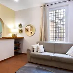 Colosseum Private Terrace * روما